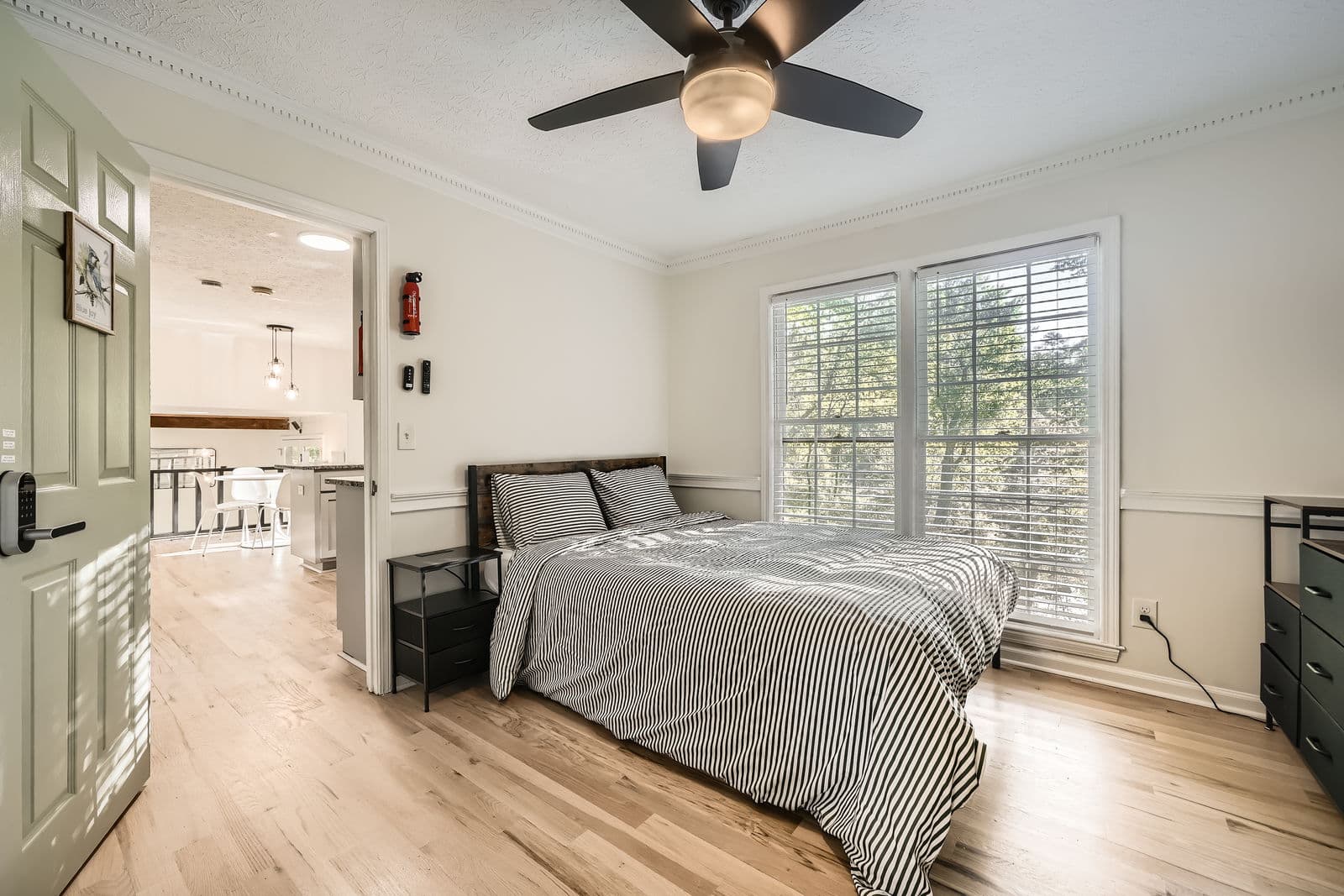 Furnished coliving bedroom